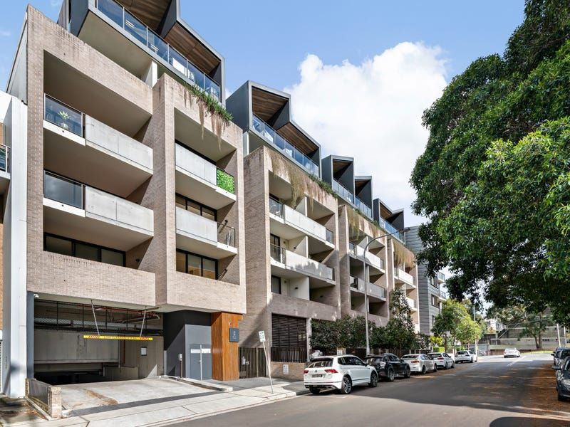 2 bedrooms Apartment / Unit / Flat in 204A/38 McEvoy Street WATERLOO NSW, 2017