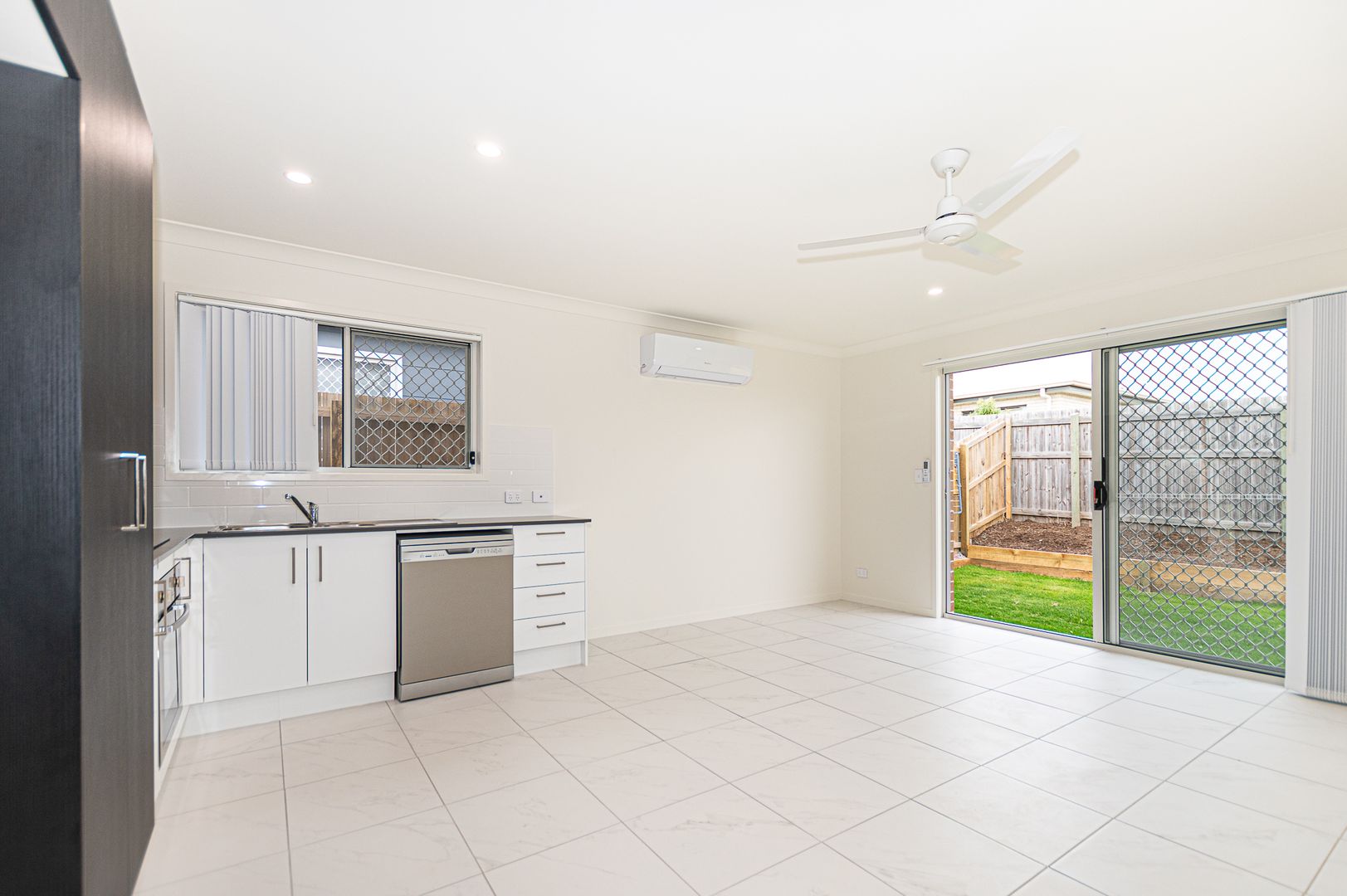 1/28 Jack Street, Morayfield QLD 4506, Image 2