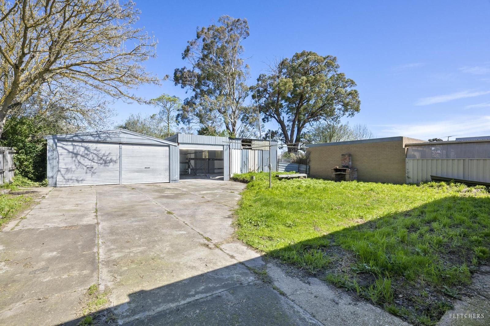 21 Ivanhoe Street, Wendouree VIC 3355 | Domain