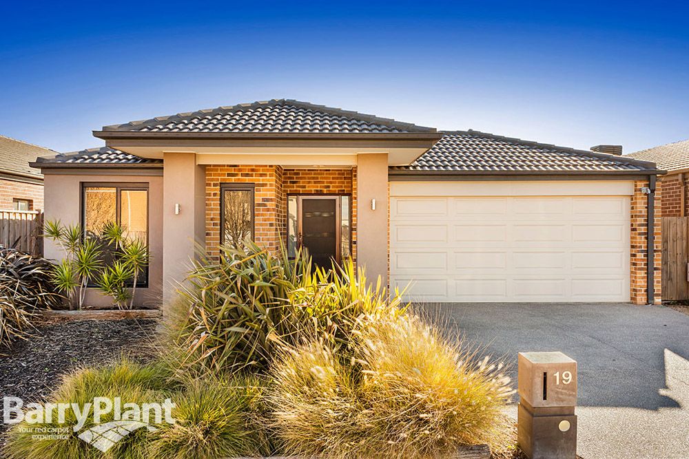 4 bedrooms House in 19 Malibu Boulevard POINT COOK VIC, 3030