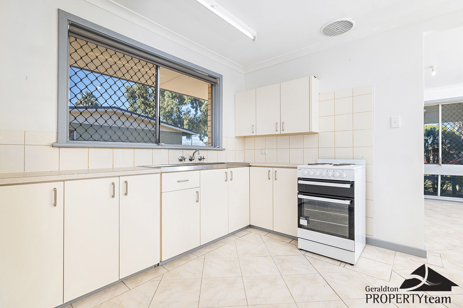 29 Alexander Street, Utakarra WA 6530, Image 1