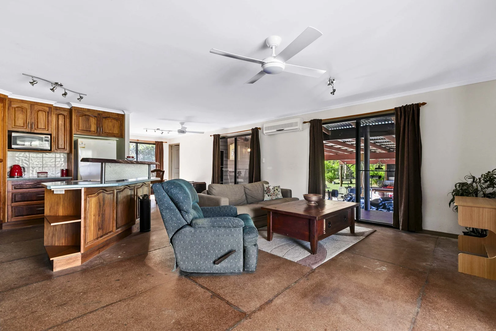 Additional image 5 of 297 Pacific Haven Cct, Pacific Haven QLD 4659