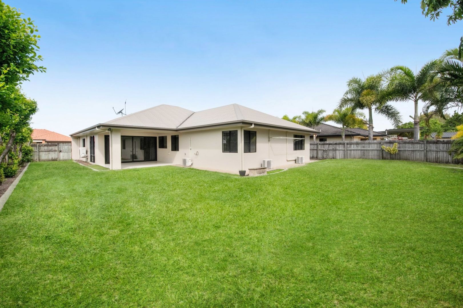 76 Wheeler Drive, Glenella QLD 4740, Image 2