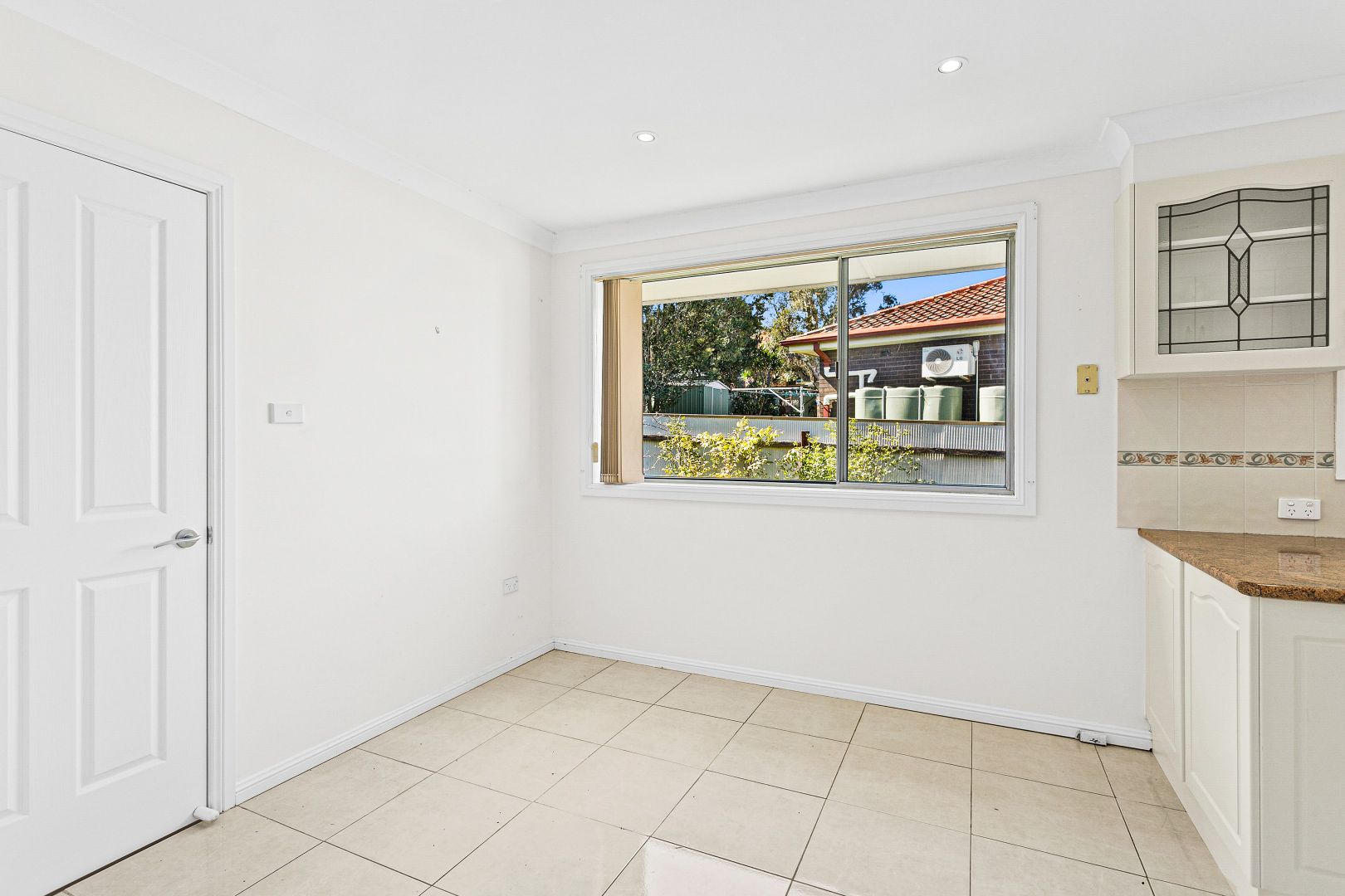 6 Gray Avenue, Mount Warrigal NSW 2528, Image 2