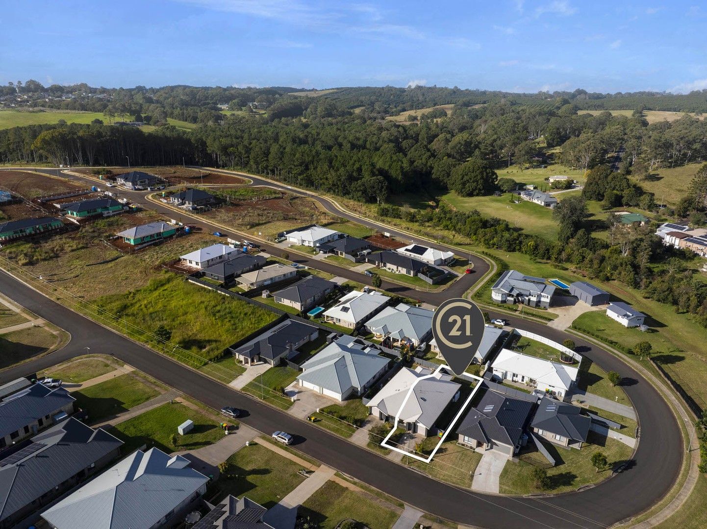 4 bedrooms Duplex in 21B Hidden Valley Circuit CHILCOTTS GRASS NSW, 2480