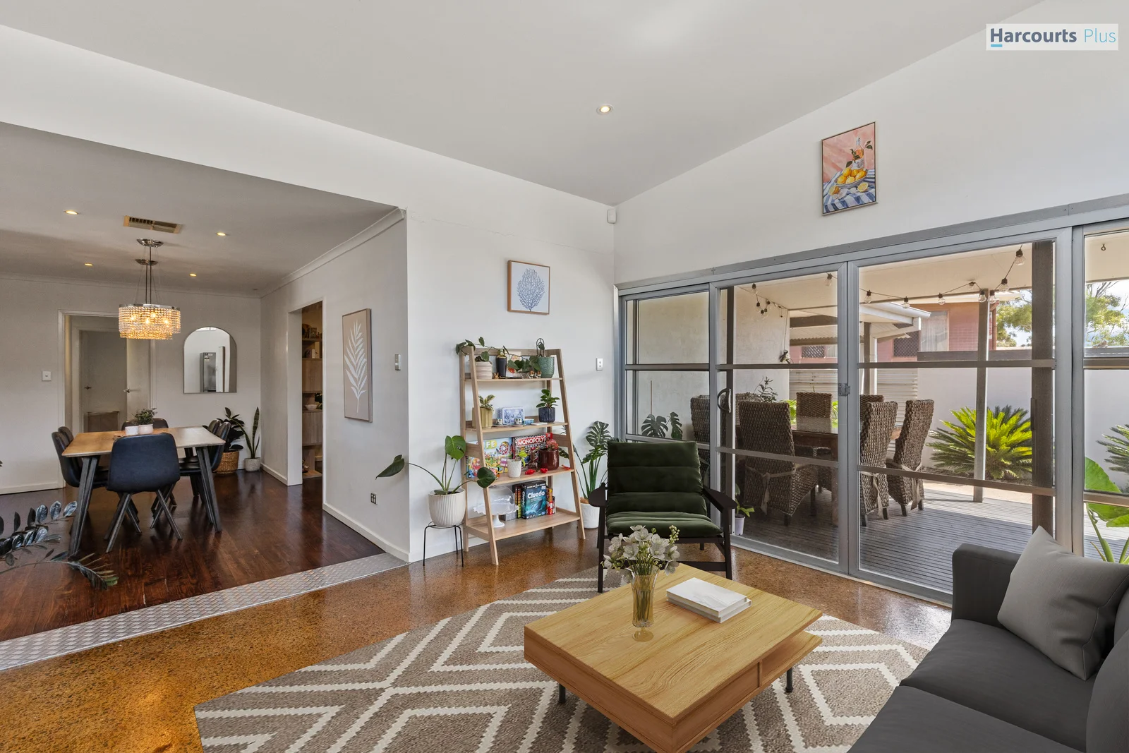 12 Thermopylae Crescent, Hallett Cove SA 5158