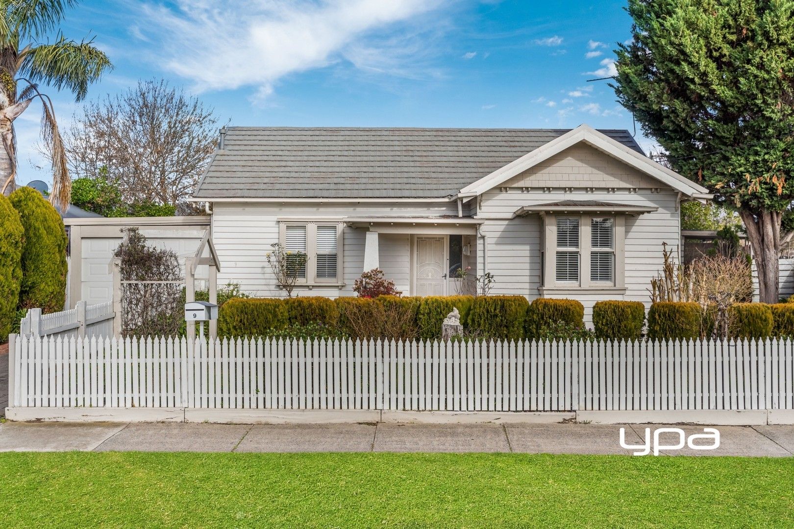 9 Riddell Road, Sunbury VIC 3429 Domain