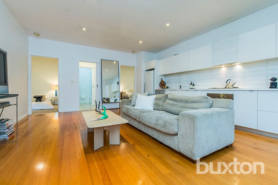 4/7 Stafford Street, Herne Hill VIC 3218, Image 2