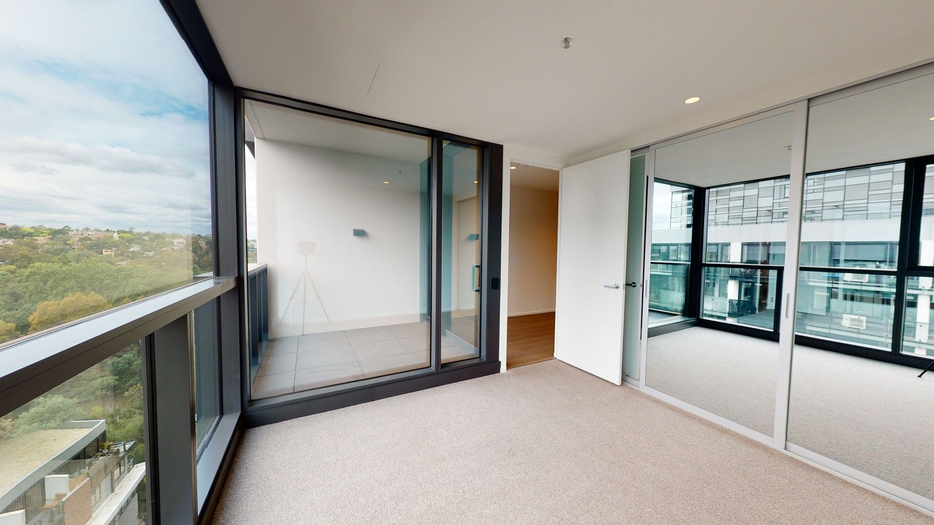 1 bedrooms Apartment / Unit / Flat in 802/627 Victoria Street ABBOTSFORD VIC, 3067