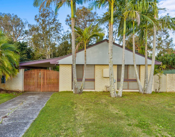 4 Loxley Close, Berkeley Vale NSW 2261