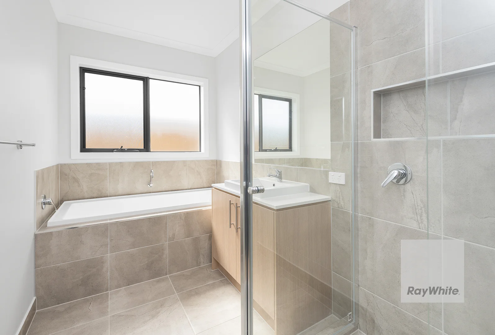 Additional image 4 of 14 Ashoka Drive, Thornhill Park VIC 3335