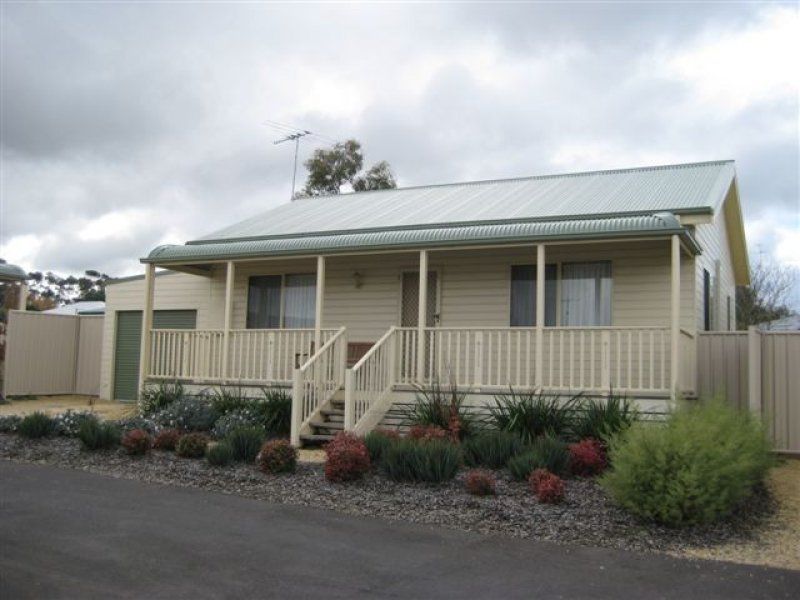 2 bedrooms Apartment / Unit / Flat in 3/11 Uren Court HAMILTON VIC, 3300