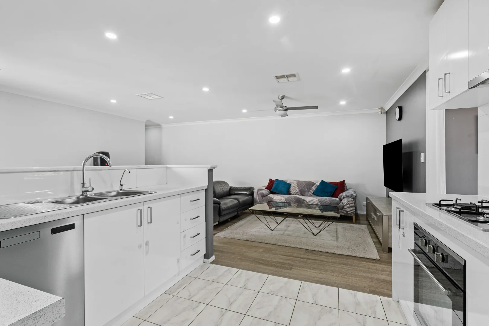 Additional image 6 of 15/79-81 George Way, Cannington WA 6107