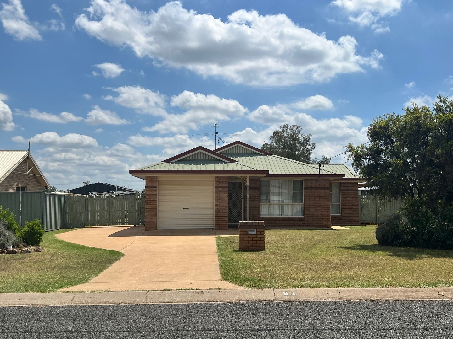 12 Shannon Court, Oakey QLD 4401