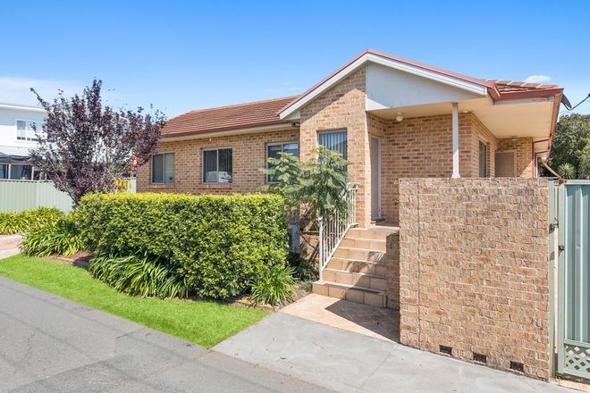 Picture of 4/35 Stuart Street, HELENSBURGH NSW 2508