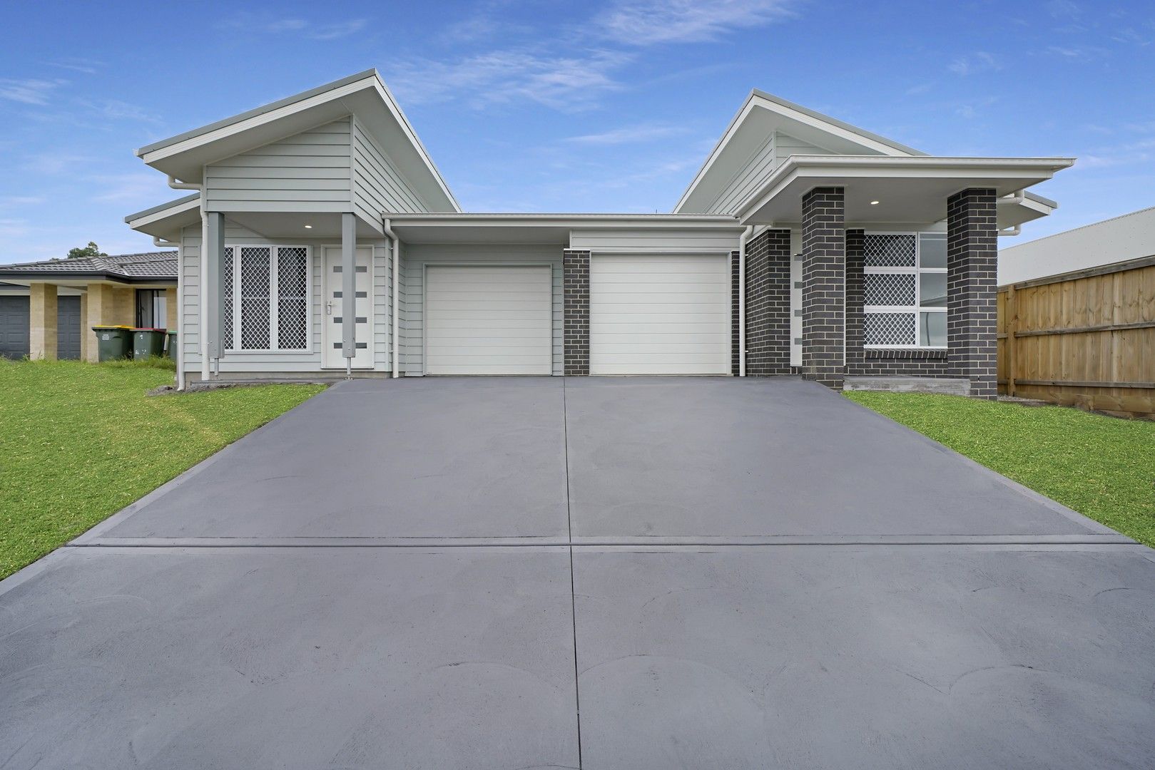 3 bedrooms Semi-Detached in 29A Lorikeet Street ABERGLASSLYN NSW, 2320