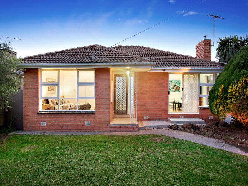 3 bedrooms House in 7 Mallawa Street CLAYTON SOUTH VIC, 3169