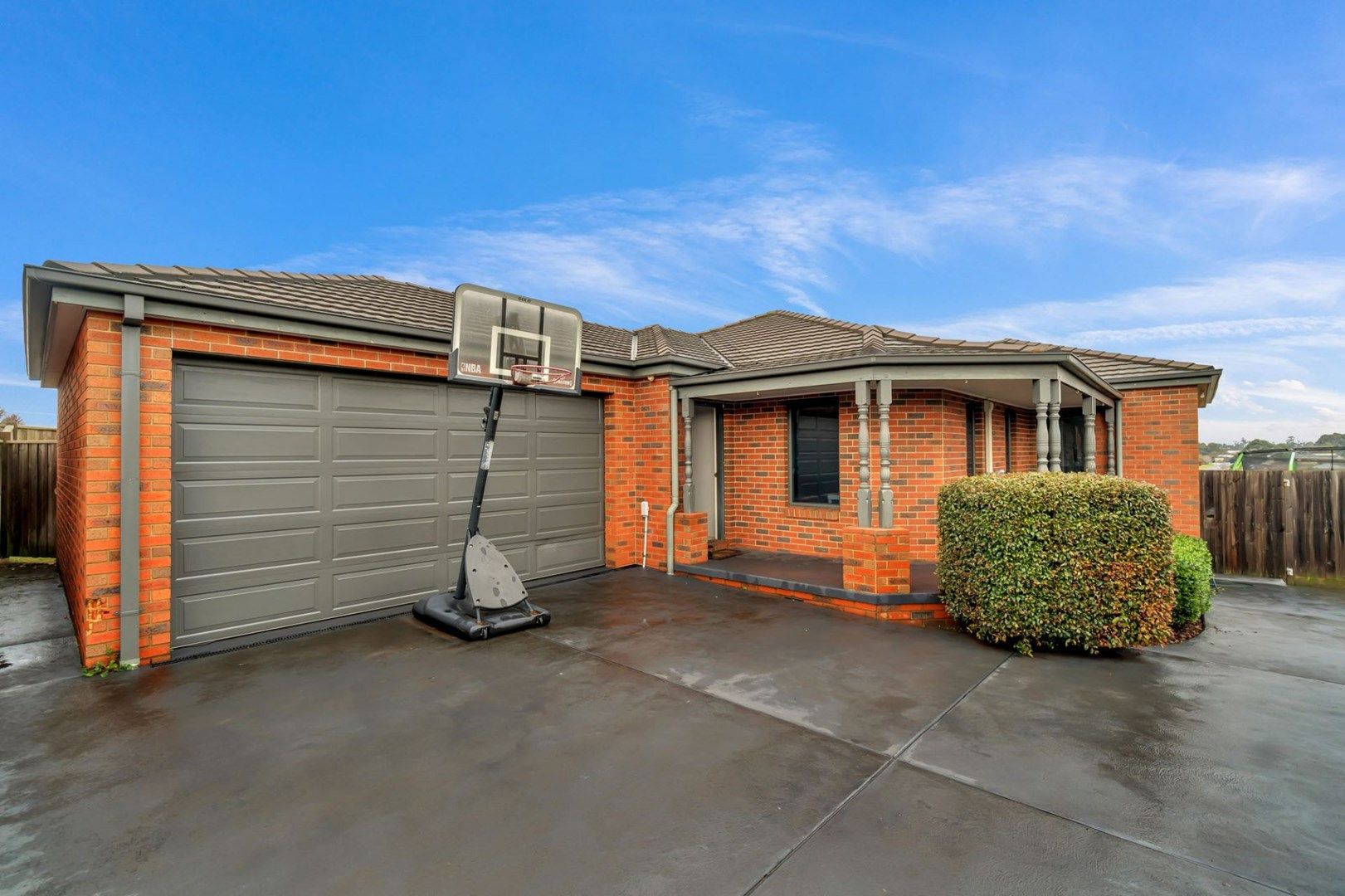 Unit 2/26 Lyndhurst Square, Drouin VIC 3818, Image 0