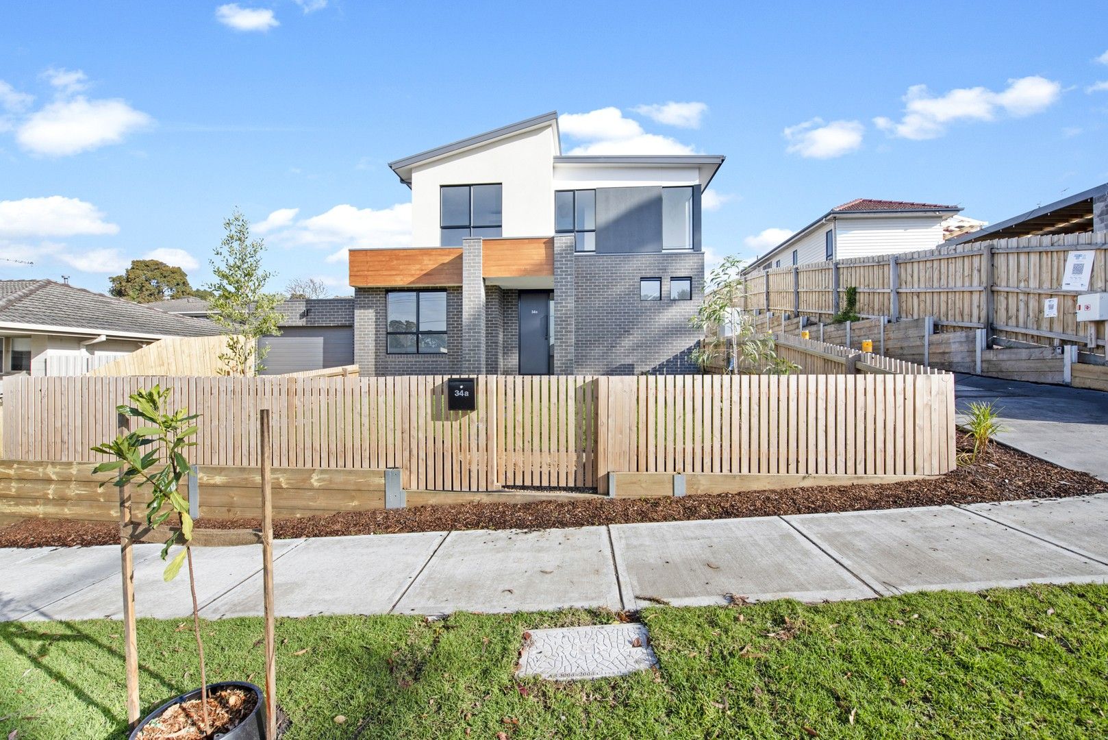 4 bedrooms Townhouse in 34A Denbigh Street FRANKSTON VIC, 3199