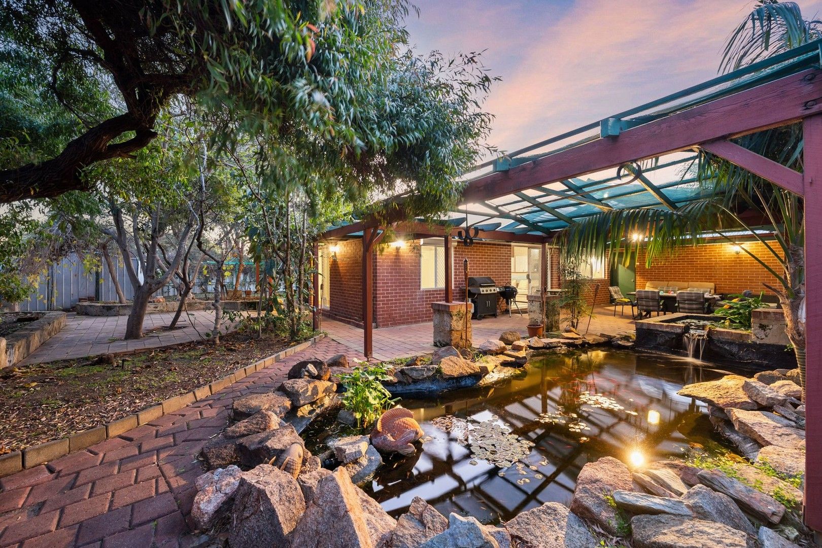 4 bedrooms House in 5 Mission Hills Place CONNOLLY WA, 6027