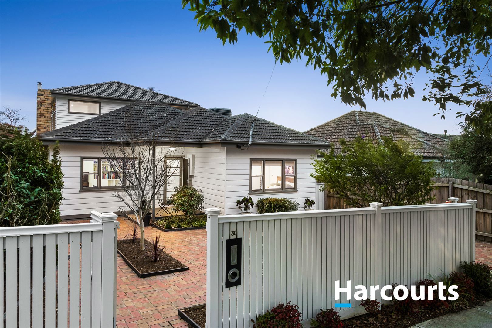 30 Deakin Street, Mitcham VIC 3132