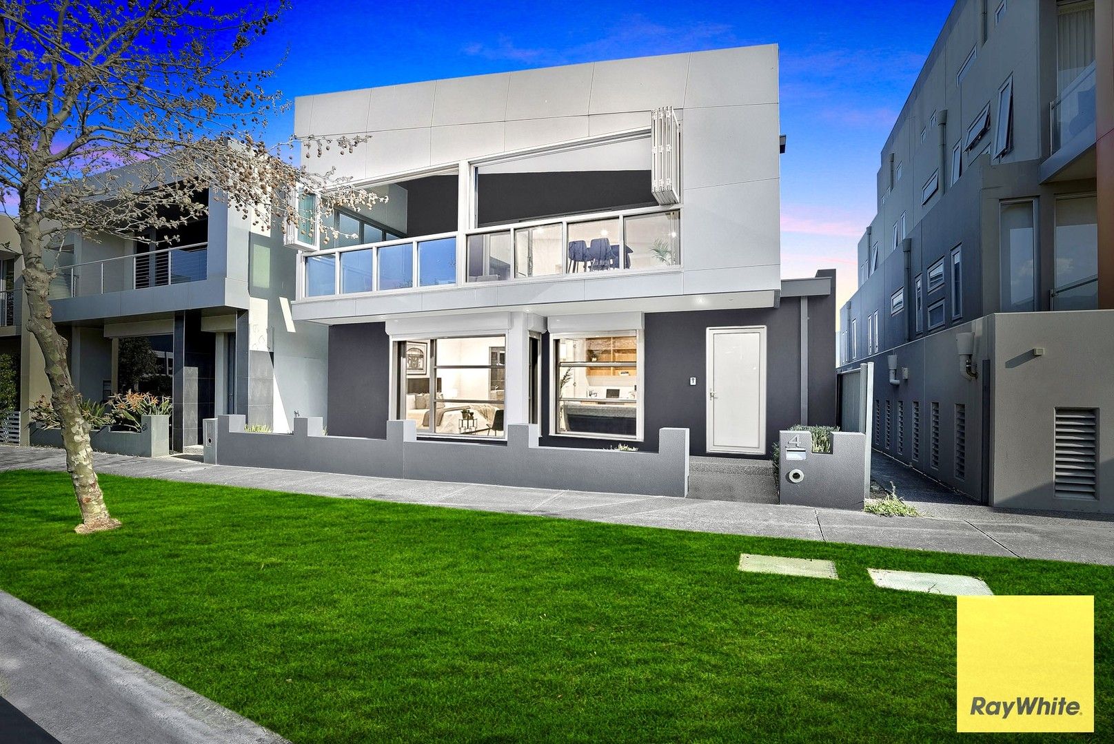 4 bedrooms House in 4 the esplanade CAROLINE SPRINGS VIC, 3023