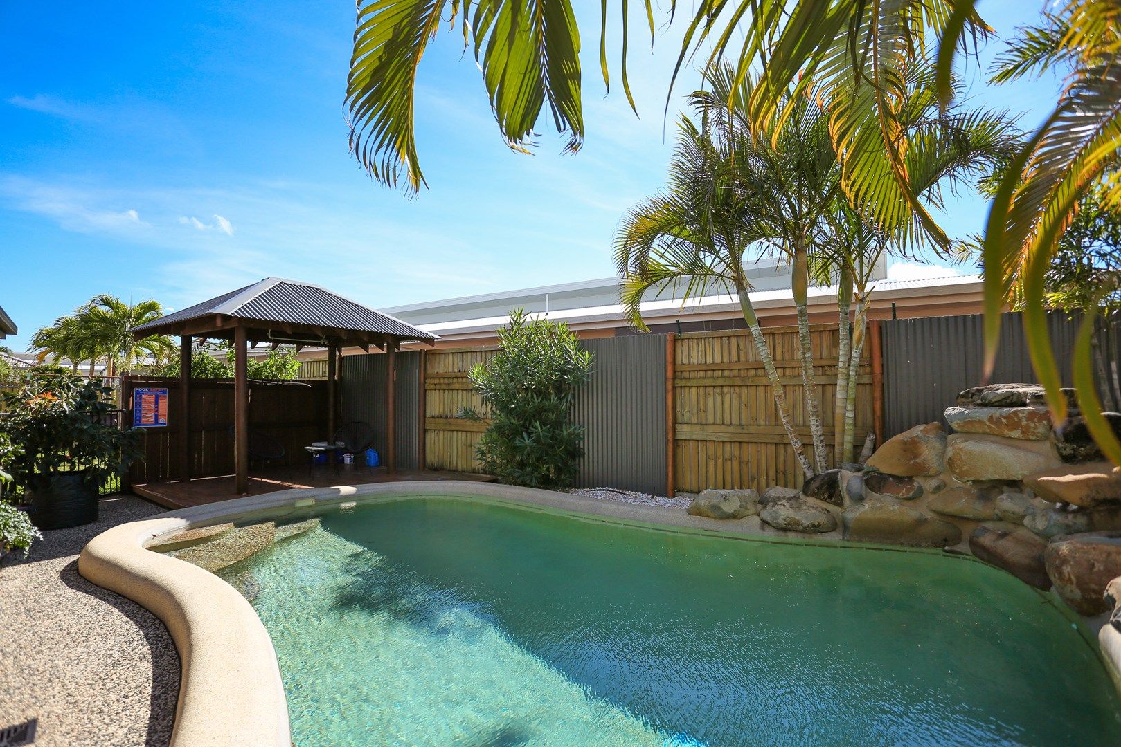 2 Leura Court, Glenella QLD 4740, Image 0