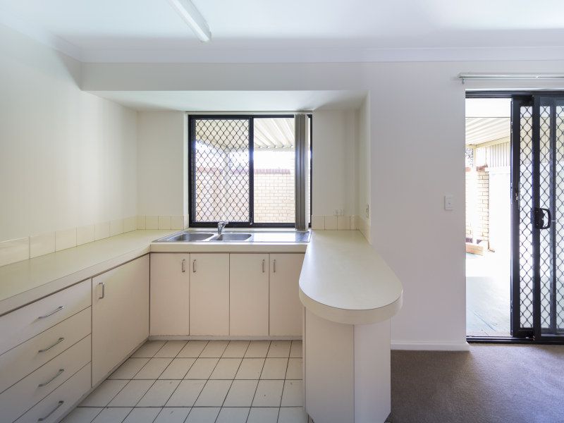 15/2 Keals Close, Bentley WA 6102, Image 2