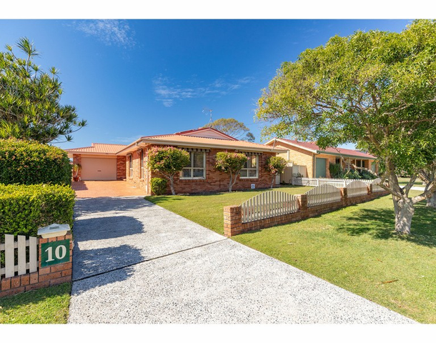 10 Hawaii Avenue, Forster NSW 2428