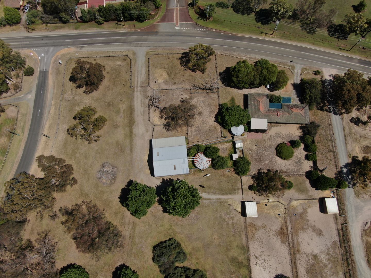 1406 Rowley Road, Wungong WA 6112 Domain