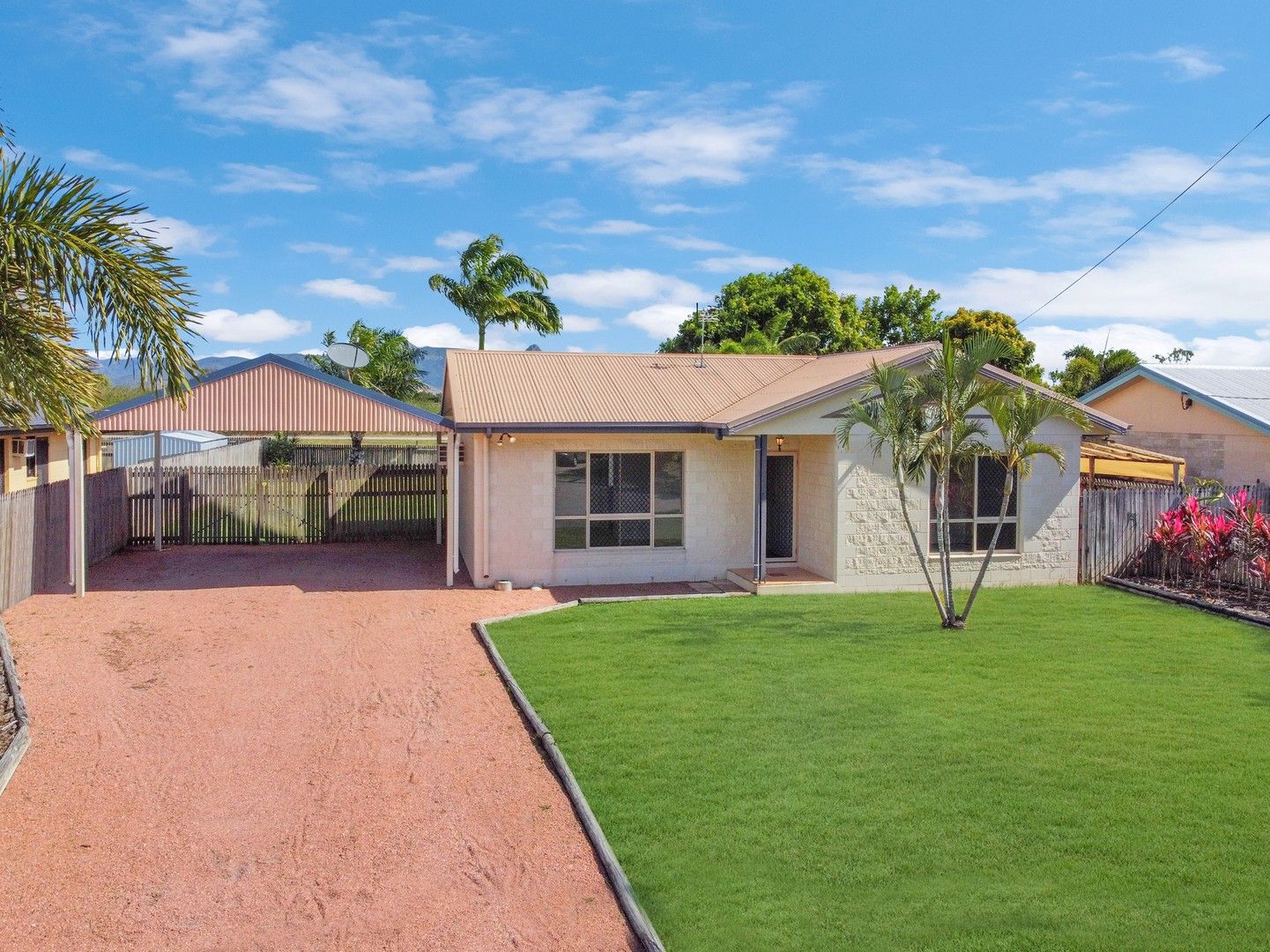 4 bedrooms House in 109 Glenrock Drive KELSO QLD, 4815