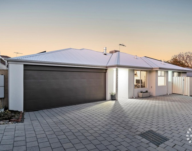 168A Carrington Street, Hilton WA 6163