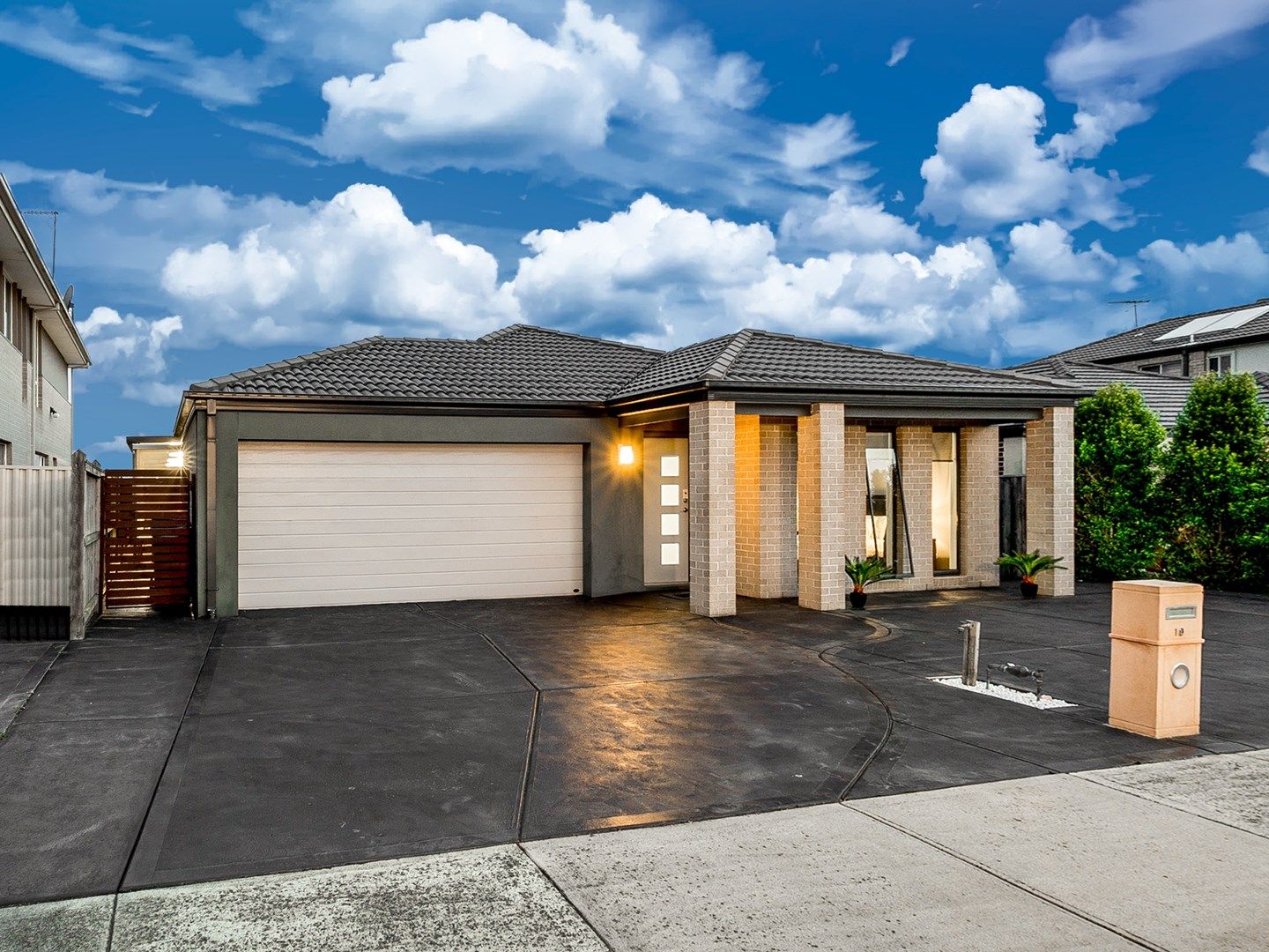 10 Hugden Close, Lyndhurst VIC 3975, Image 0