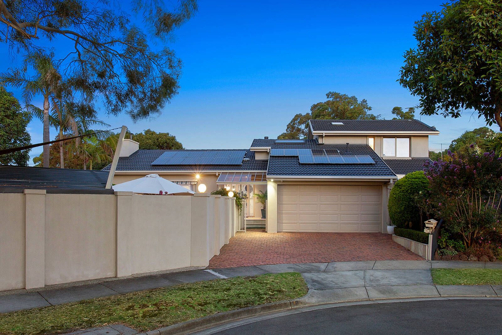 1 Downland Place, Dingley Village VIC 3172, Image 1