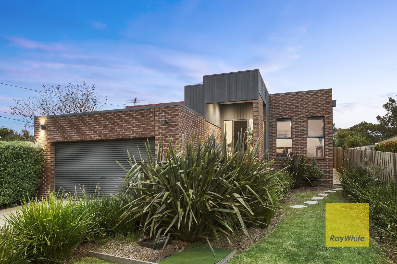 1/4 Arthur Street, Hamlyn Heights VIC 3215, Image 0