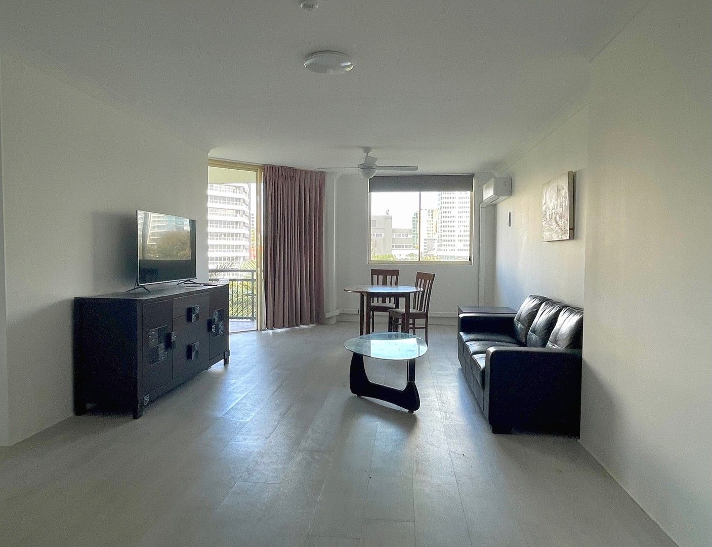 1 bedrooms Apartment / Unit / Flat in 1 Paradise Island Drive SURFERS PARADISE QLD, 4217