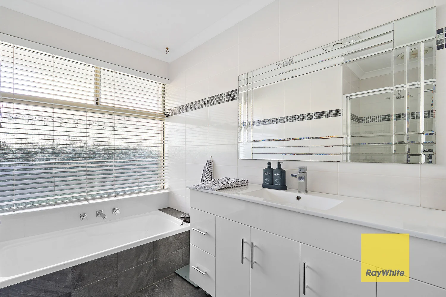 Additional image 14 of 20 Tritonia Rise, Thornlie WA 6108