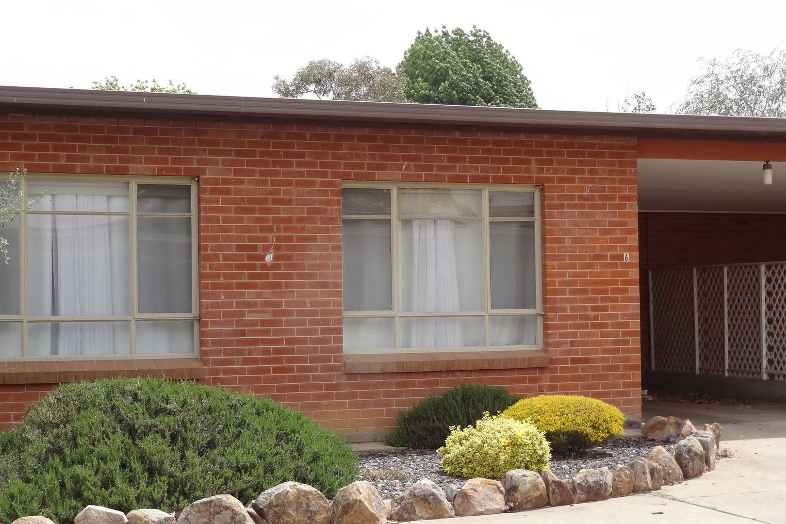 2 bedrooms Apartment / Unit / Flat in 6/128 Stewart Street BATHURST NSW, 2795