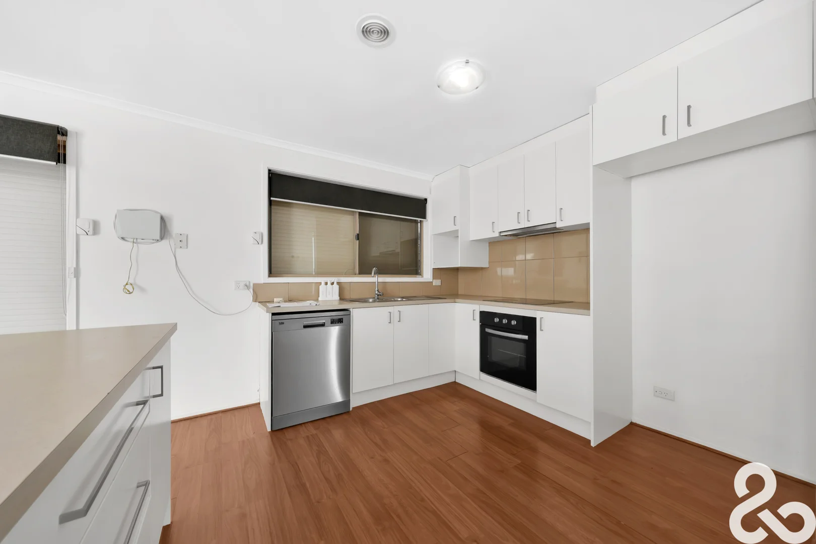 Additional image 2 of 20 Crampton Crescent, Mill Park VIC 3082