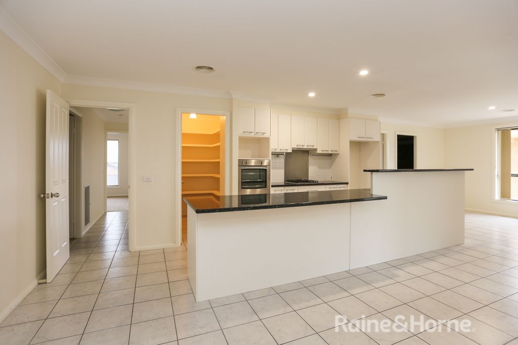 22 Riverside Retreat, Bathurst NSW 2795, Image 1