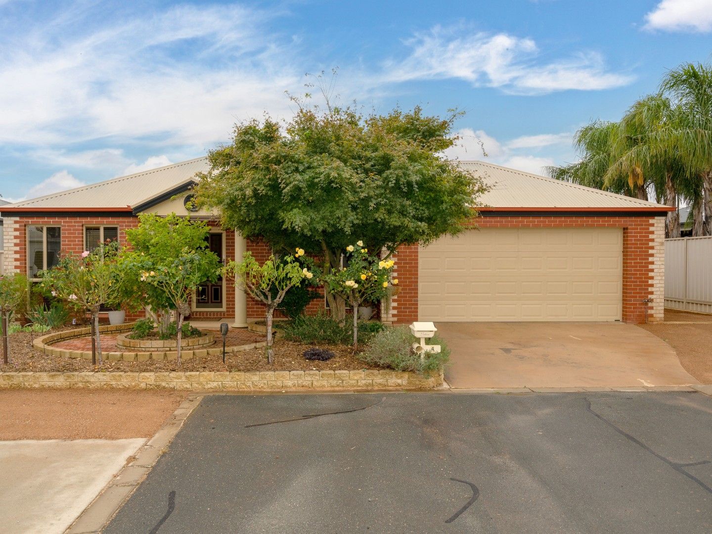 4 bedrooms House in 4 Chisnall Court YARRAWONGA VIC, 3730