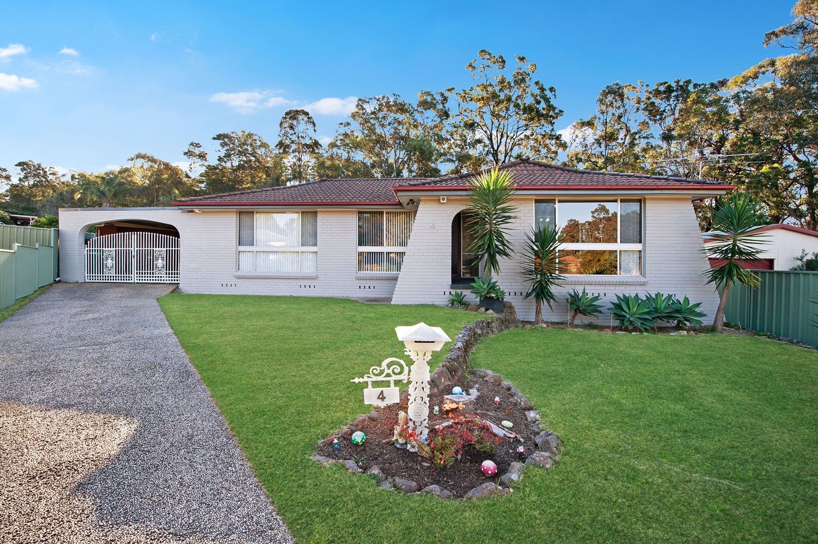 4 Batman Close, Thornton NSW 2322, Image 0