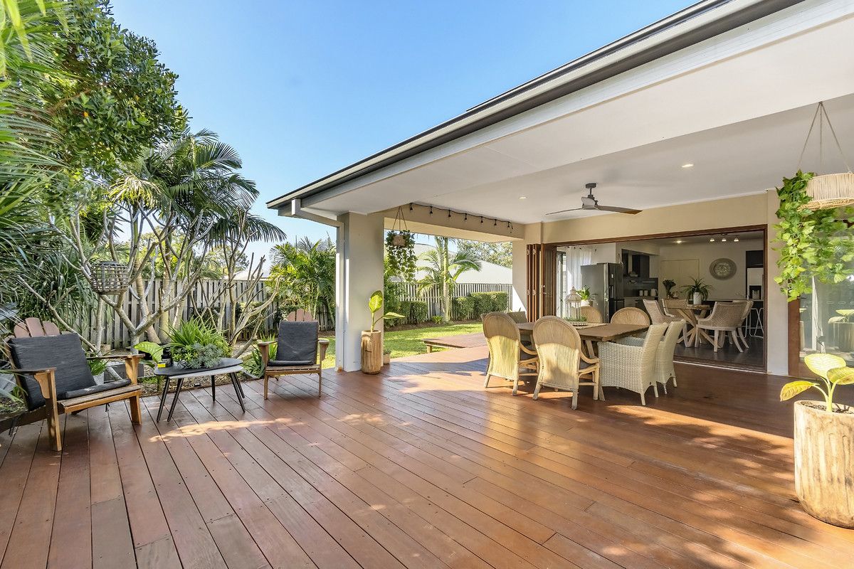 4 bedrooms House in 22 Olivevale Street ORMEAU QLD, 4208