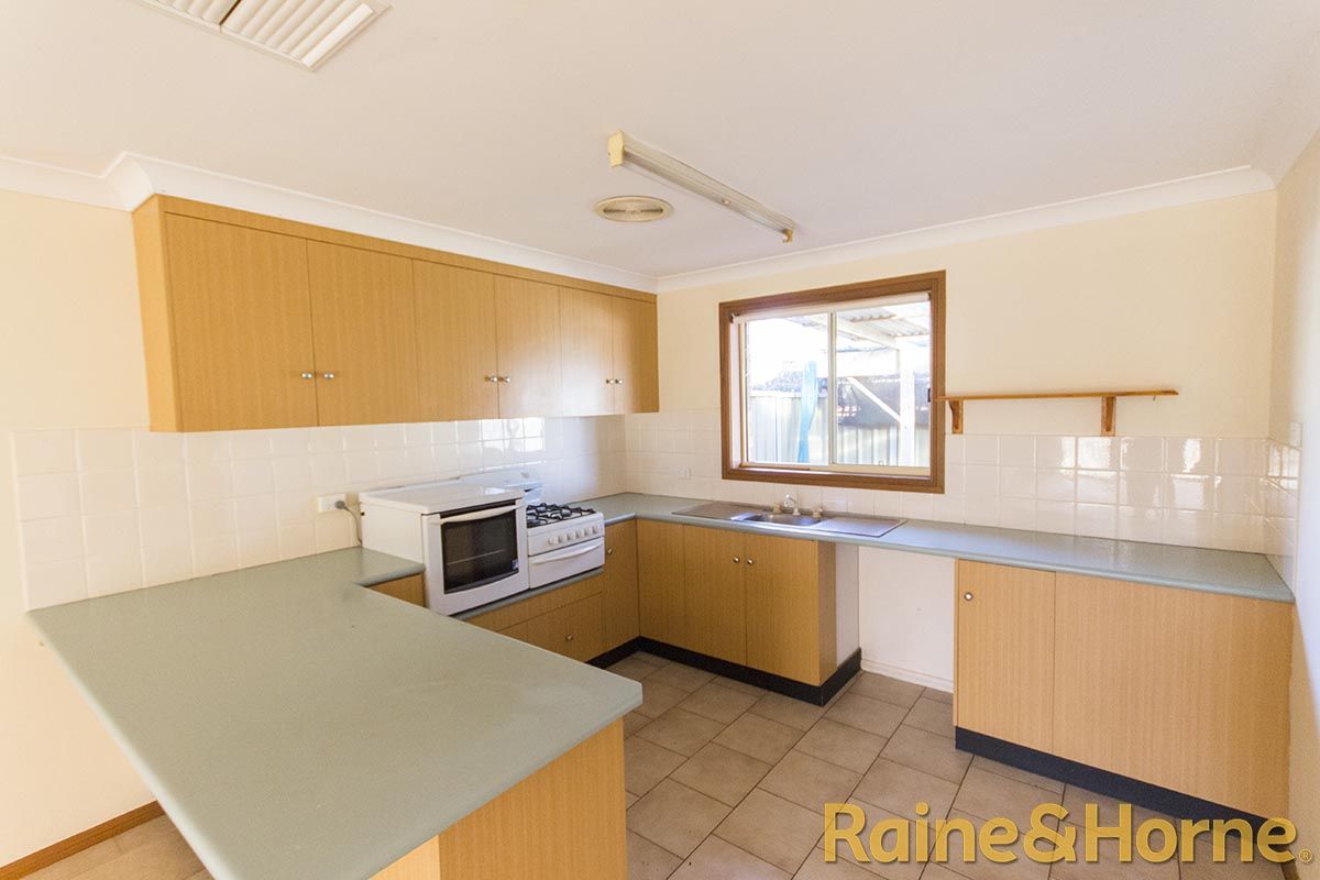 58A Oxley Circle, Dubbo NSW 2830, Image 1