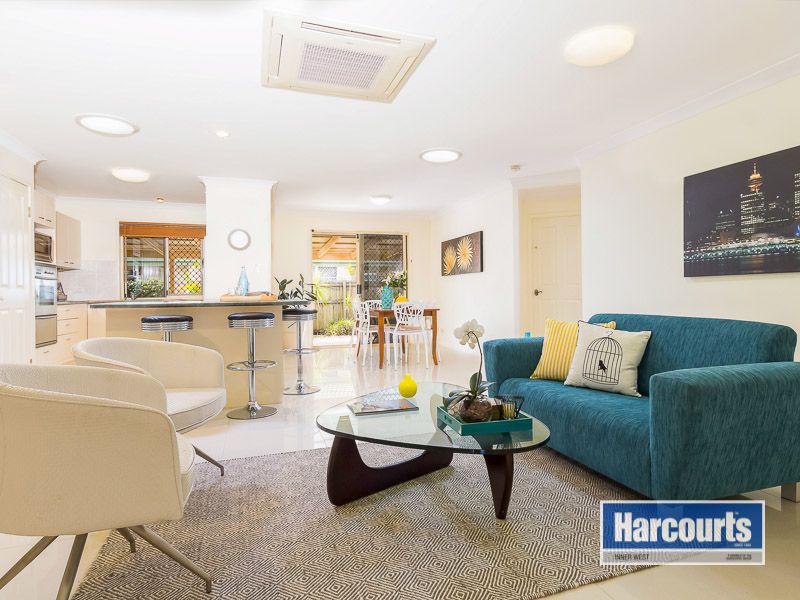 44 Kirralee Crescent, Upper Kedron QLD 4055, Image 1