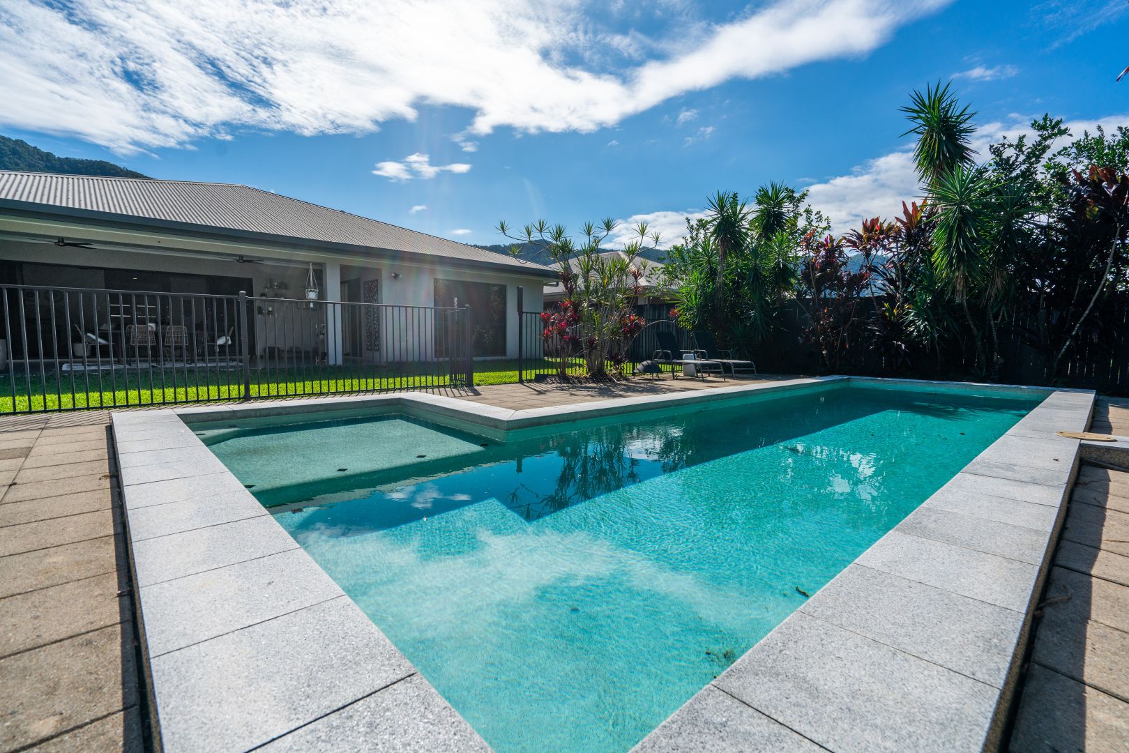 5 Lora Close, Bentley Park QLD 4869, Image 2