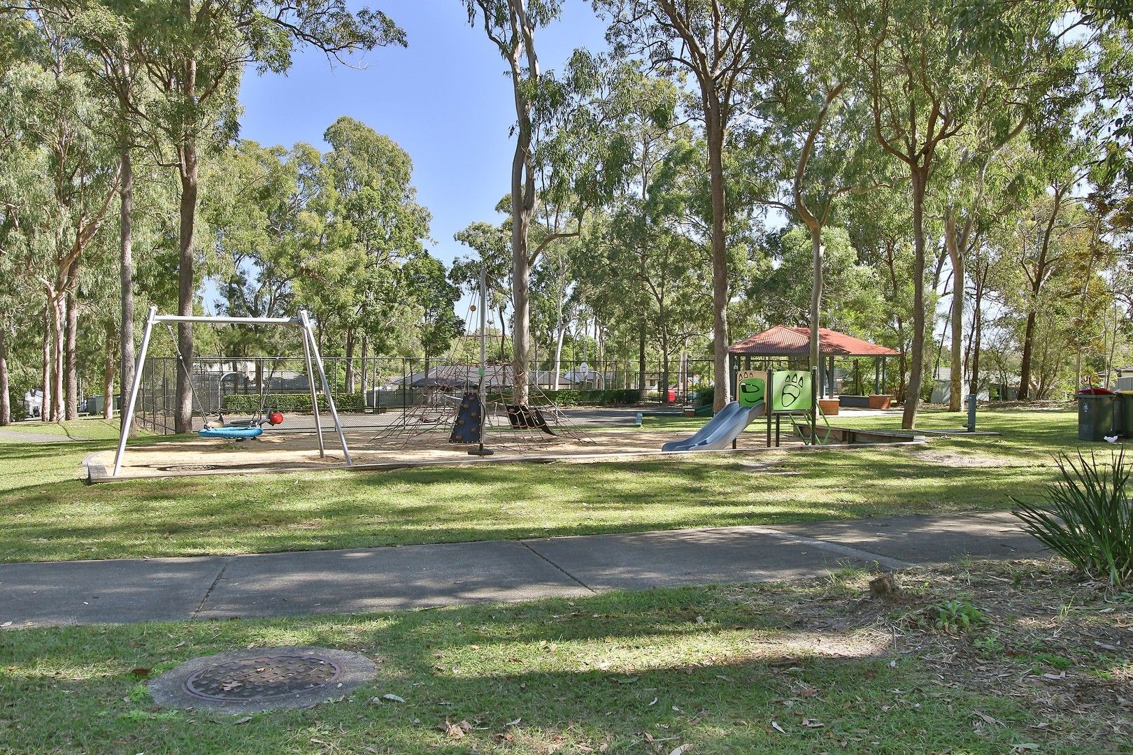 4 bedrooms House in 7 Killarney Street FOREST LAKE QLD, 4078