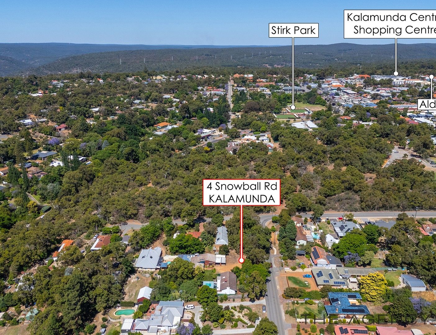 4 bedrooms House in 4 Snowball Road KALAMUNDA WA, 6076