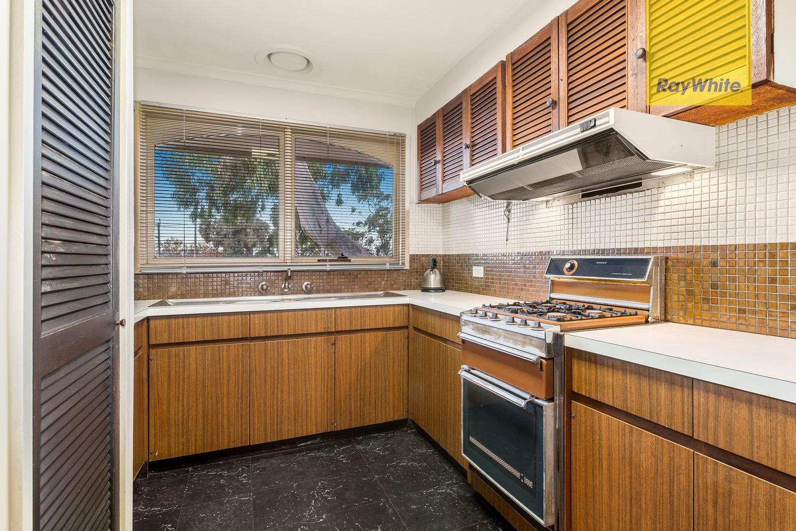 548 Springvale Road, Forest Hill VIC 3131, Image 2