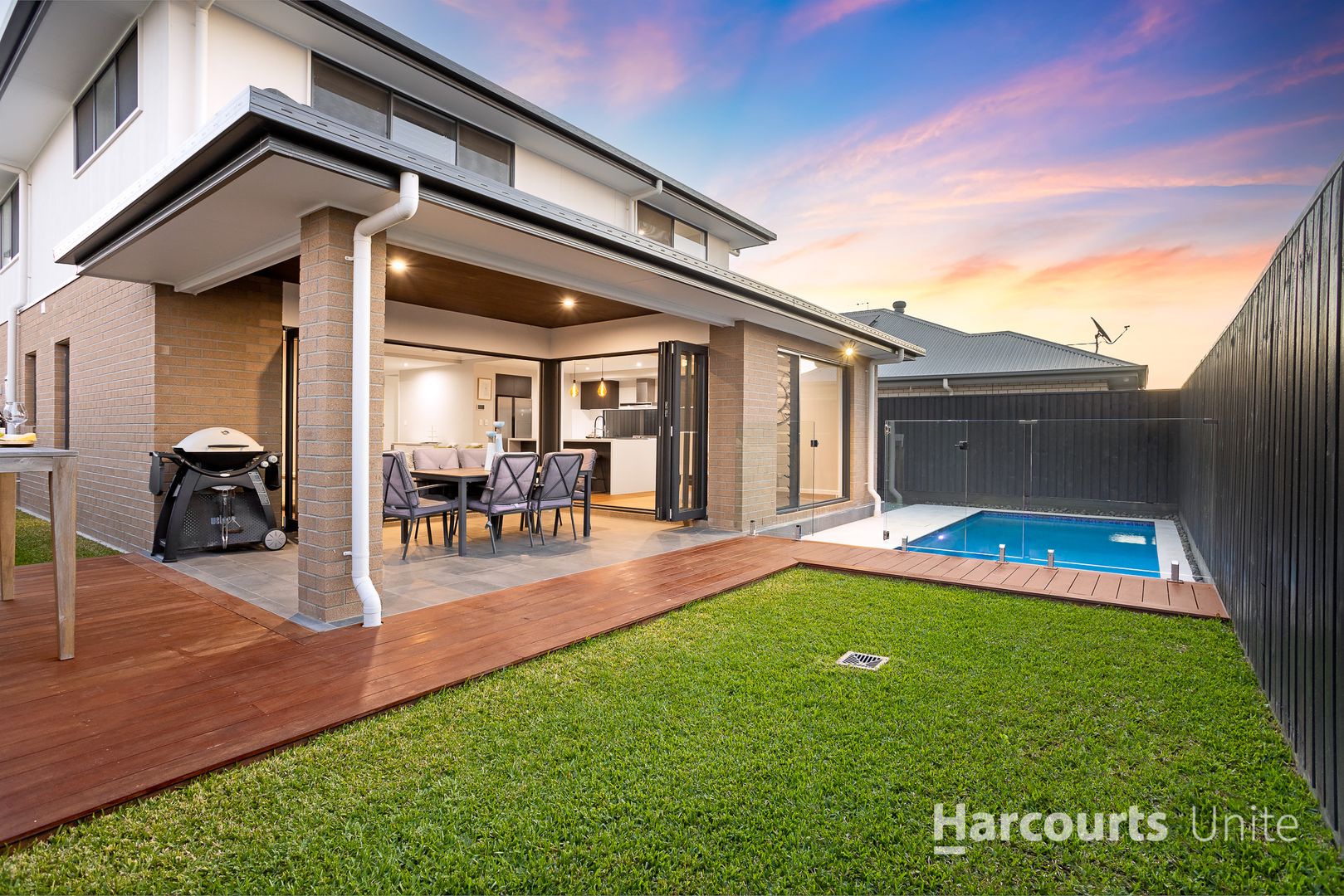 88 Lakeview Promenade, Newport QLD 4020, Image 2